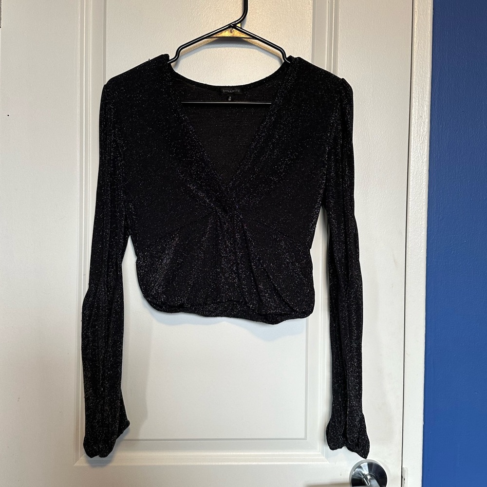 DYNAMITE cropped tee